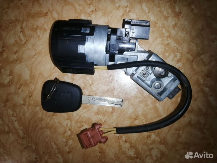 Замок зажигания пежо 308 408