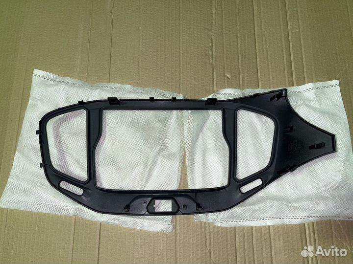 Накладка рамки магнитолы Лада Веста