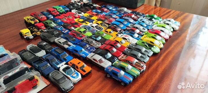 Машинки Hot Wheels