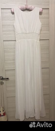 Белое длинное платье