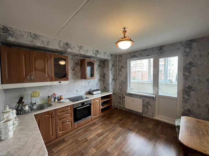 1-к. квартира, 38 м², 3/14 эт.