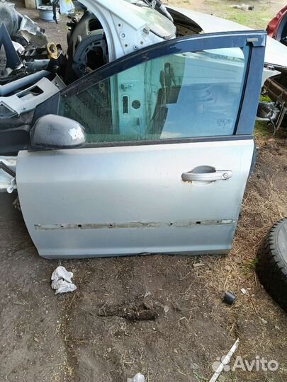 Передняя левая дверь Ford Focus 2