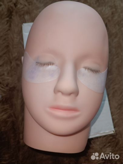 Манекен тренировочный с вшитыми ресницами