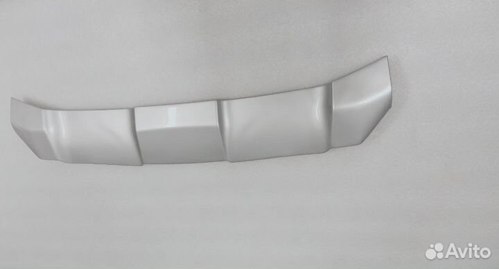 Lexus LX 570 Накладка переднего бампера серебро