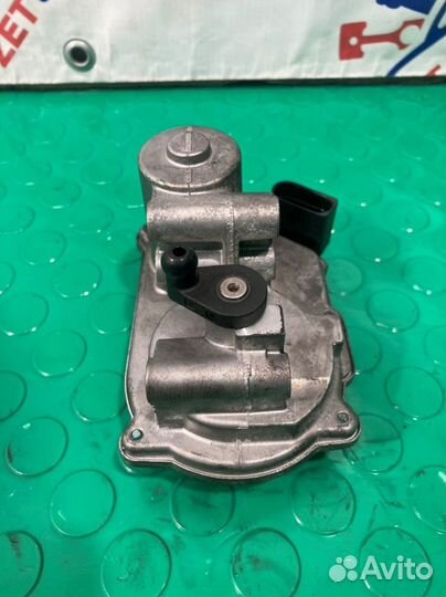 Механизм изменения длины впускного коллектора