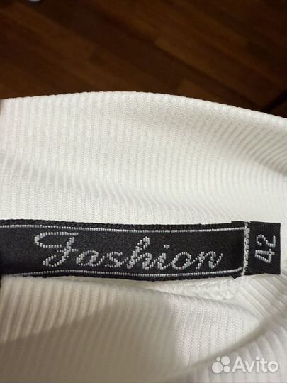 Блузка белая новая школьная