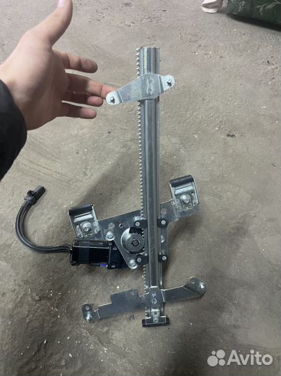 Стеклоподьемники на гранту