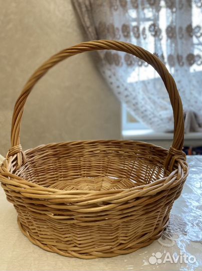 Корзина плетеная