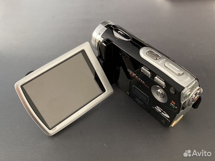 Видеокамера Sony slim SD