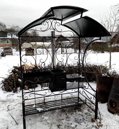 Мангал с крышей