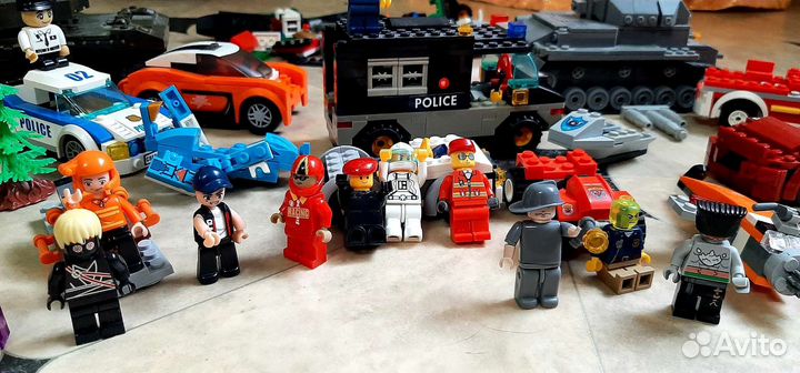 Lego (много лего,26 человечков)