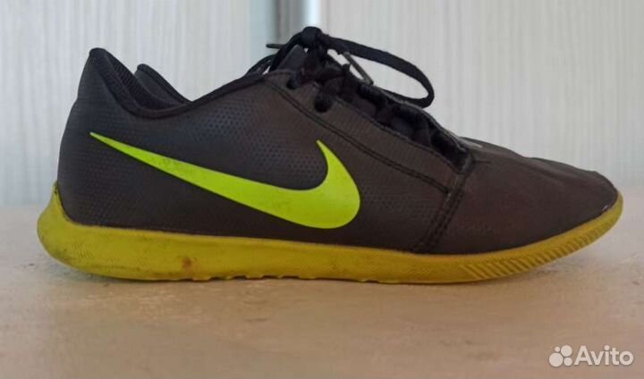 Футзалки Nike