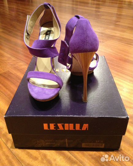 Босоножки актуального фиолетового цвета Le Silla