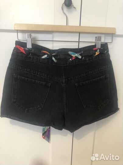 Шорты женские