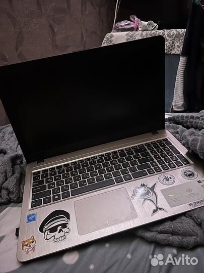 Ноутбук Asus vivobook