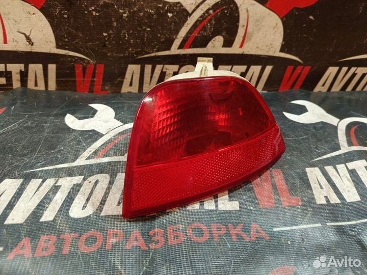 Фонарь противотуманный задний левый Ford Focus 1