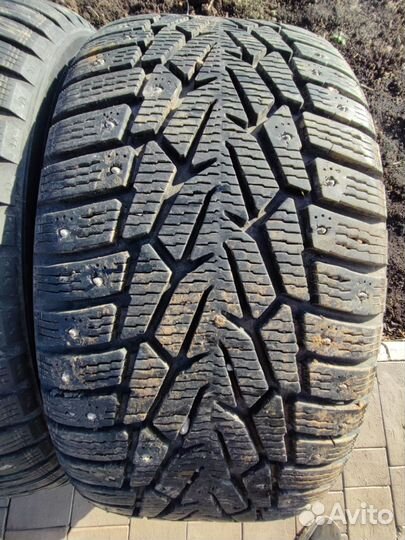 Nokian7 r17,235/55