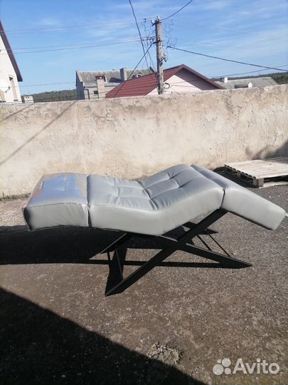 Анатомическая кушетка в экокоже