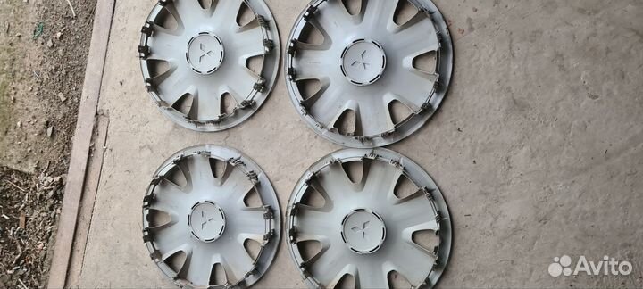 Оригинальные колпаки mitsubishi r16