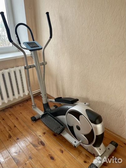 Эллиптический тренажёр Larsen до150 кг, устойчивый