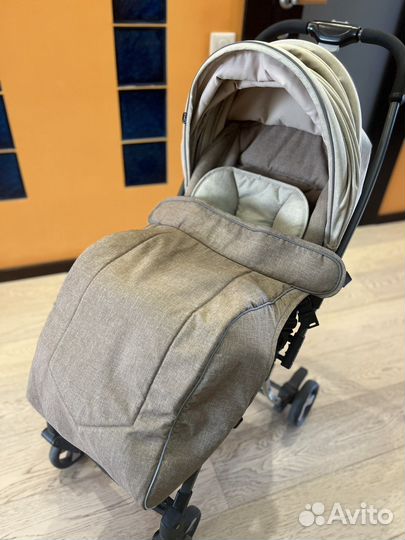 Прогулочная коляска corol