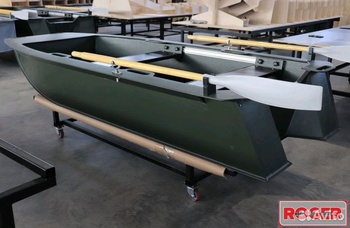 Лодка Roger пнд jonbot 3200 серая (бескилевая)