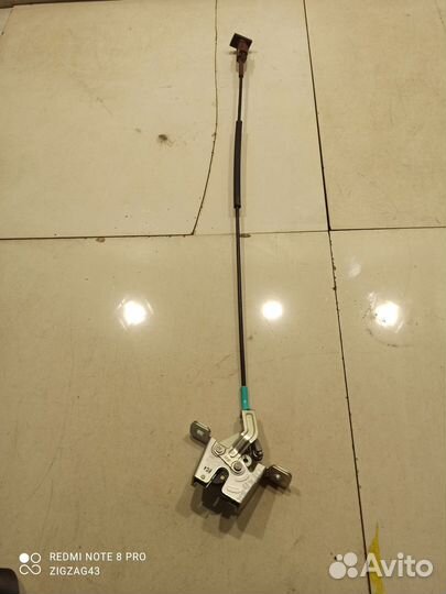 Замок откидывания заднего сиденья(правый)