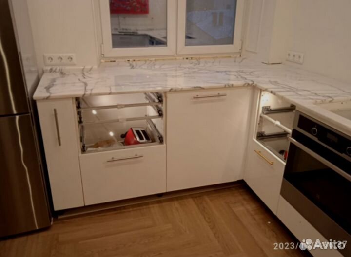 Столешницы,столы из натурального камня i-4463