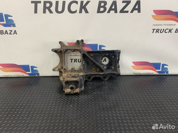 Кронштейн рессоры передний левый