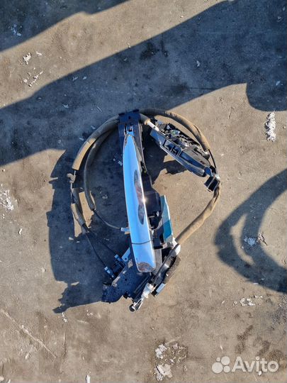 Замок двери Nissan Leaf AZE0 EM57 Лев. Задн