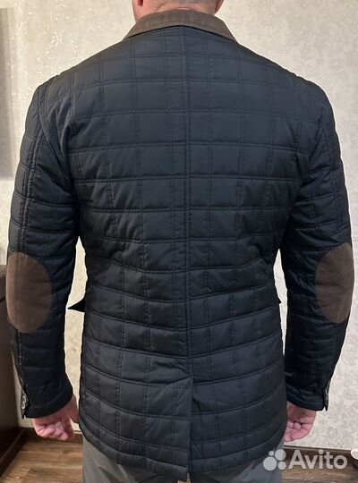 Продам куртку 52 размера