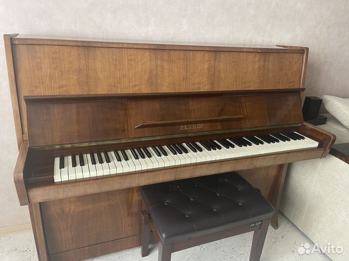 Пианино Petrof