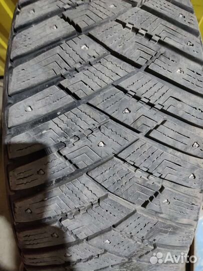 Goodyear Ultragrip Ice Arctic 225/55 R17