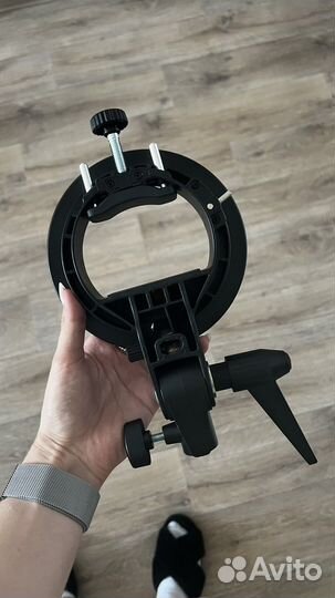 Крепление для вспышки Godox S1
