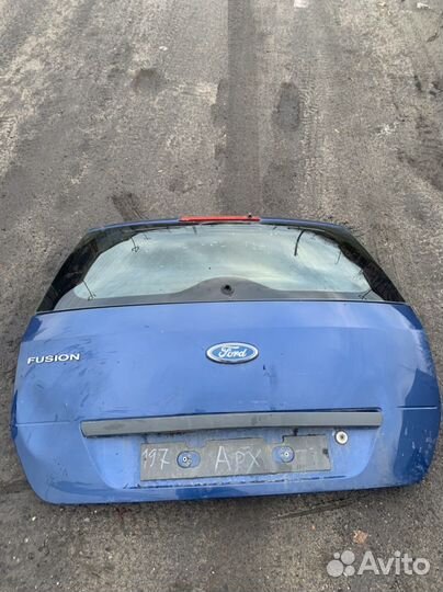 Крышка багажника под ремонт Ford Fusion