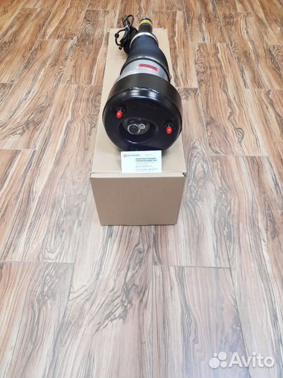 Пневмостойка Mercedes S-class W221 Airmatic