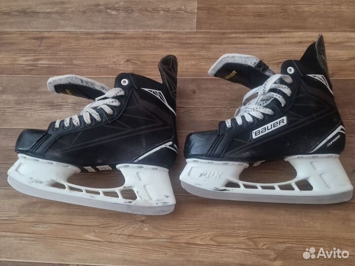 Коньки хоккейные 42 размер бауер