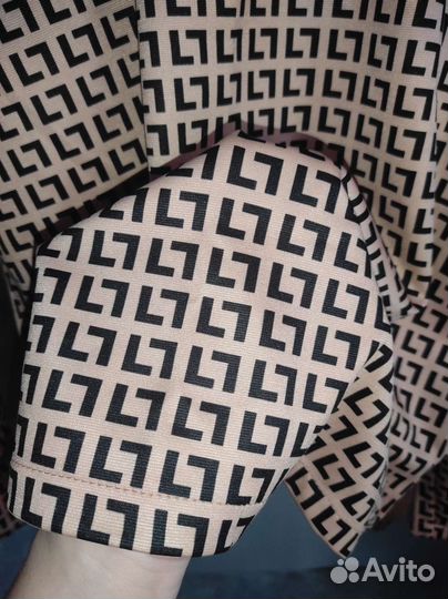 Костюм женский