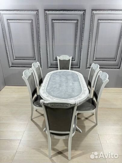 Кухонный стол