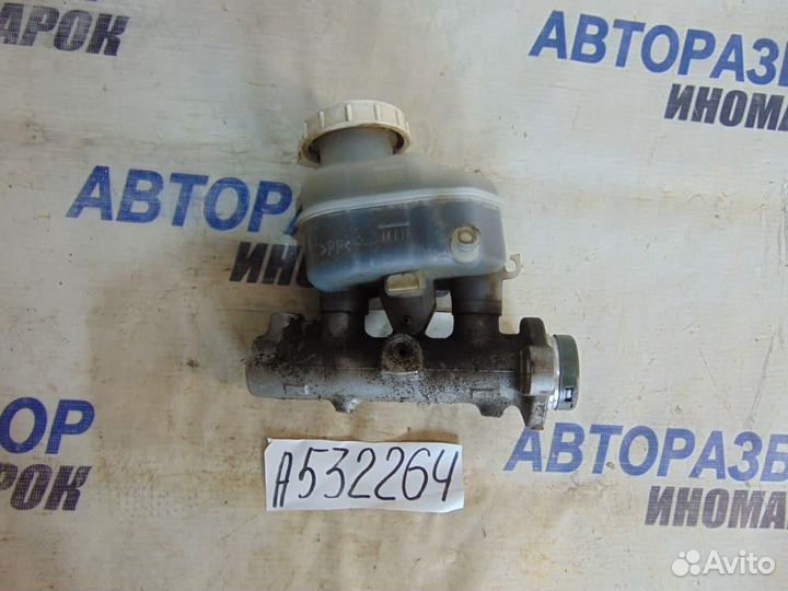 Бачок главного тормозного цилиндра для Mitsubishi
