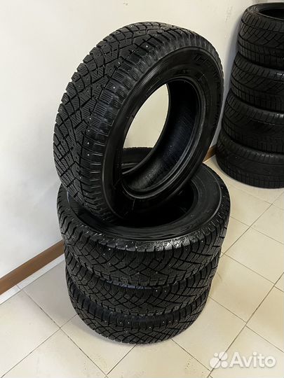 Nitto Therma Spike 215/70 R16