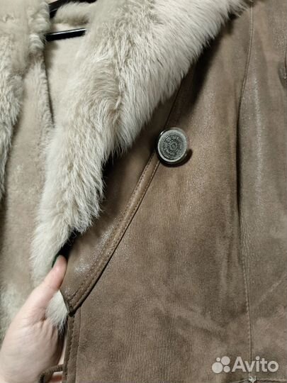 Дубленка натуральная женская с капюшоном 50 размер