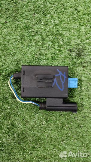 Датчик присутствия пассажира BMW X3 (E83) 2004