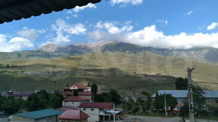 2-к. квартира, 50 м², 3/3 эт.