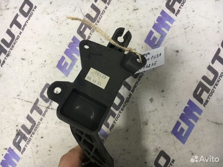 Педаль газа Форд Фокус 1 USA