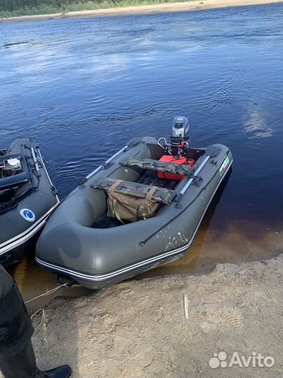 Продам лодку gladiator 320