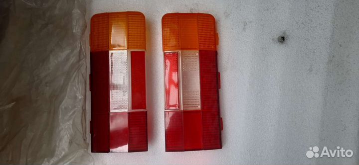 Стёкла на задний фонарь ваз 2106