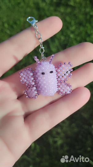 Брелок бабочка из бисера