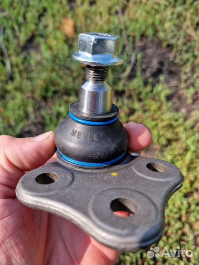 Шаровая опора Reno Duster