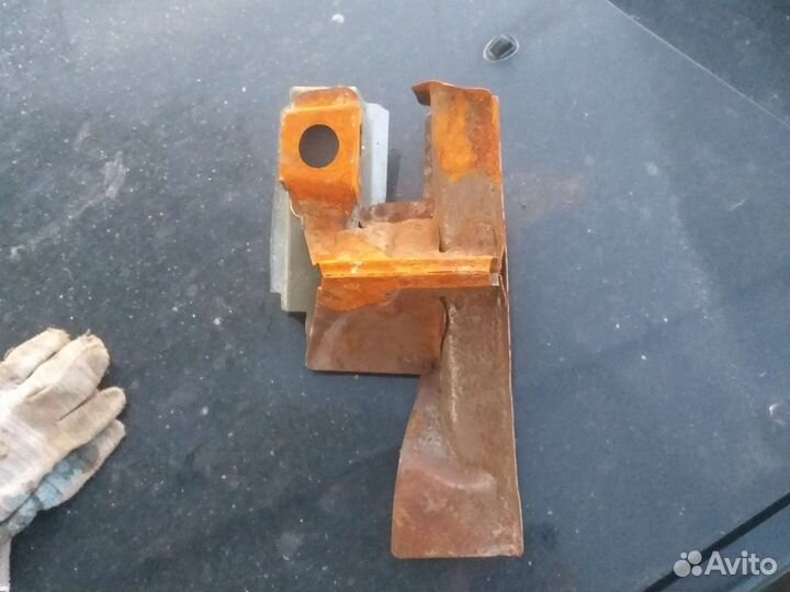 Подамкратник ваз 2107